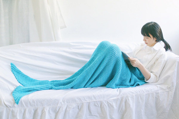 Flat Mermaid Knit Blanket